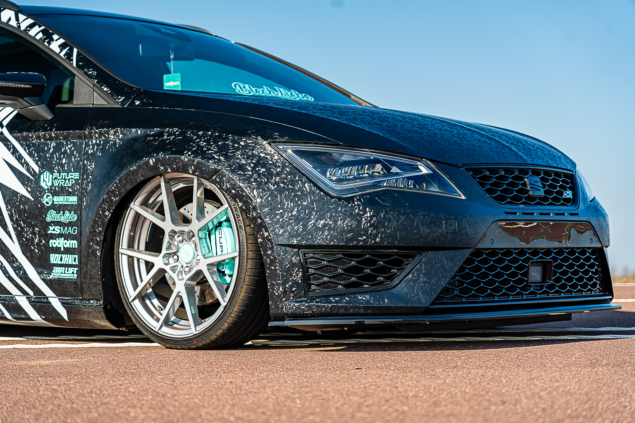 Forged Carbon Blacksilver Matte