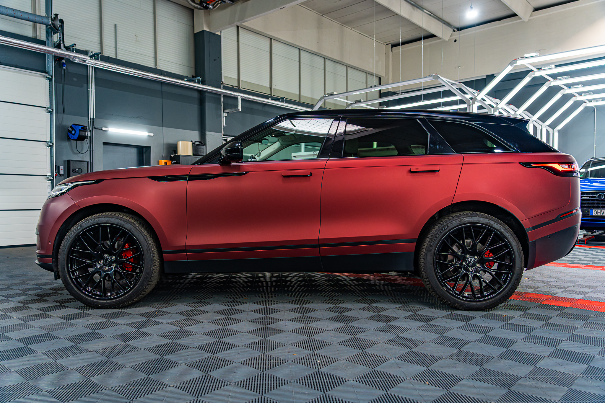 Ghost Chrome Romani Red