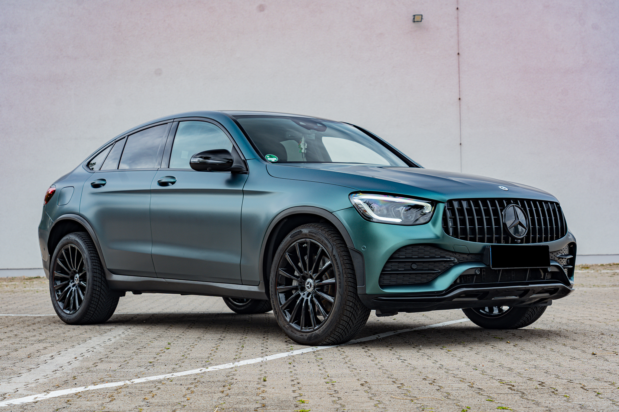 Matte Black Green Metallic