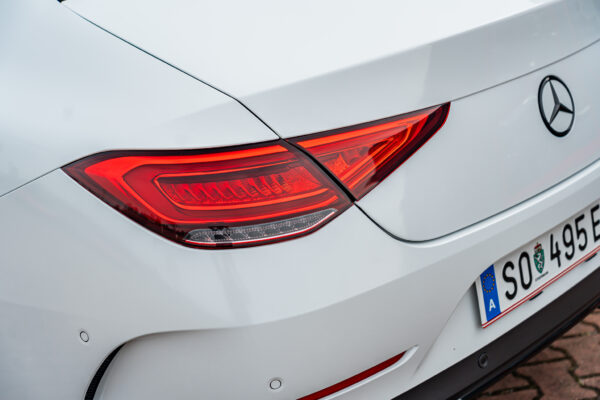 Gloss Magic Diamond White