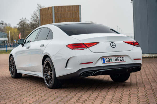 Gloss Magic Diamond White