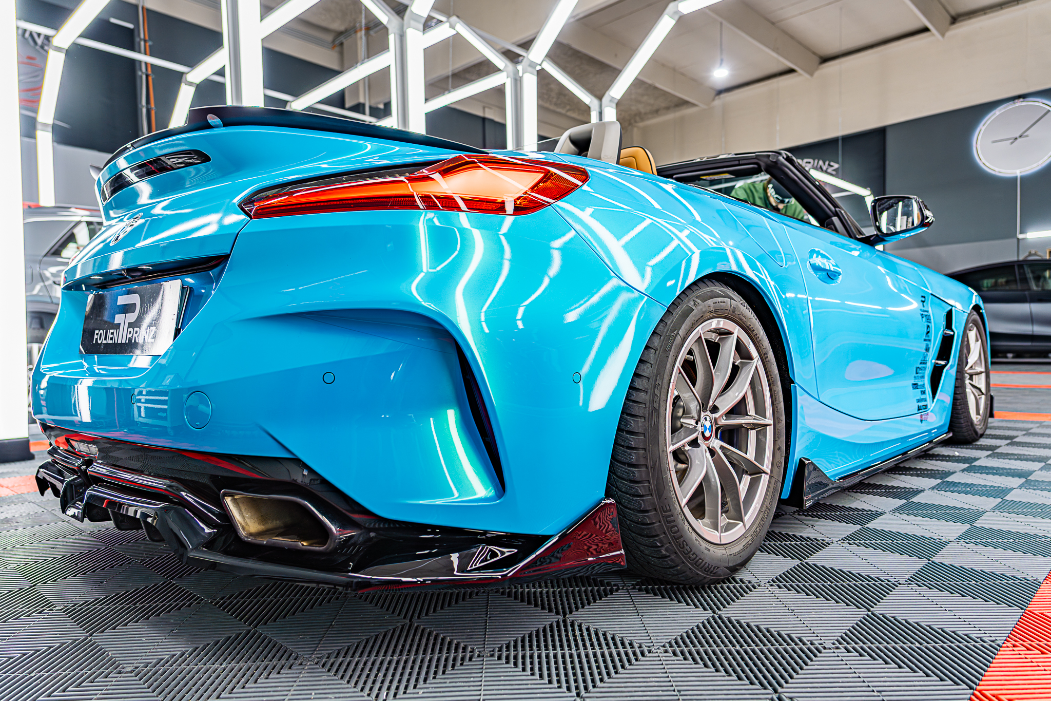 Gloss Coral Sky Blue Metallic